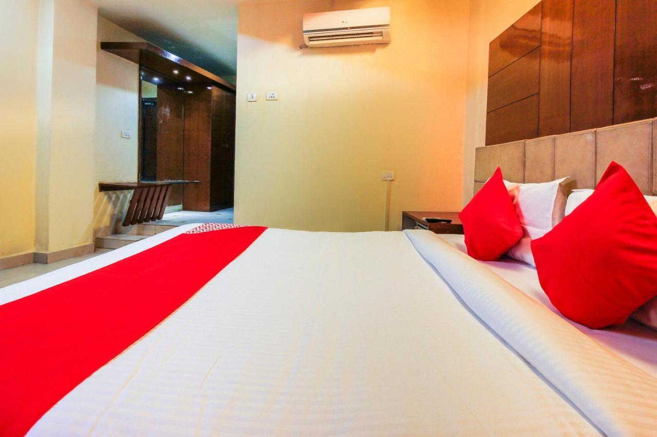 Oyo Hotel Metro International Near Lb Stadium Hyderabad Exterior foto